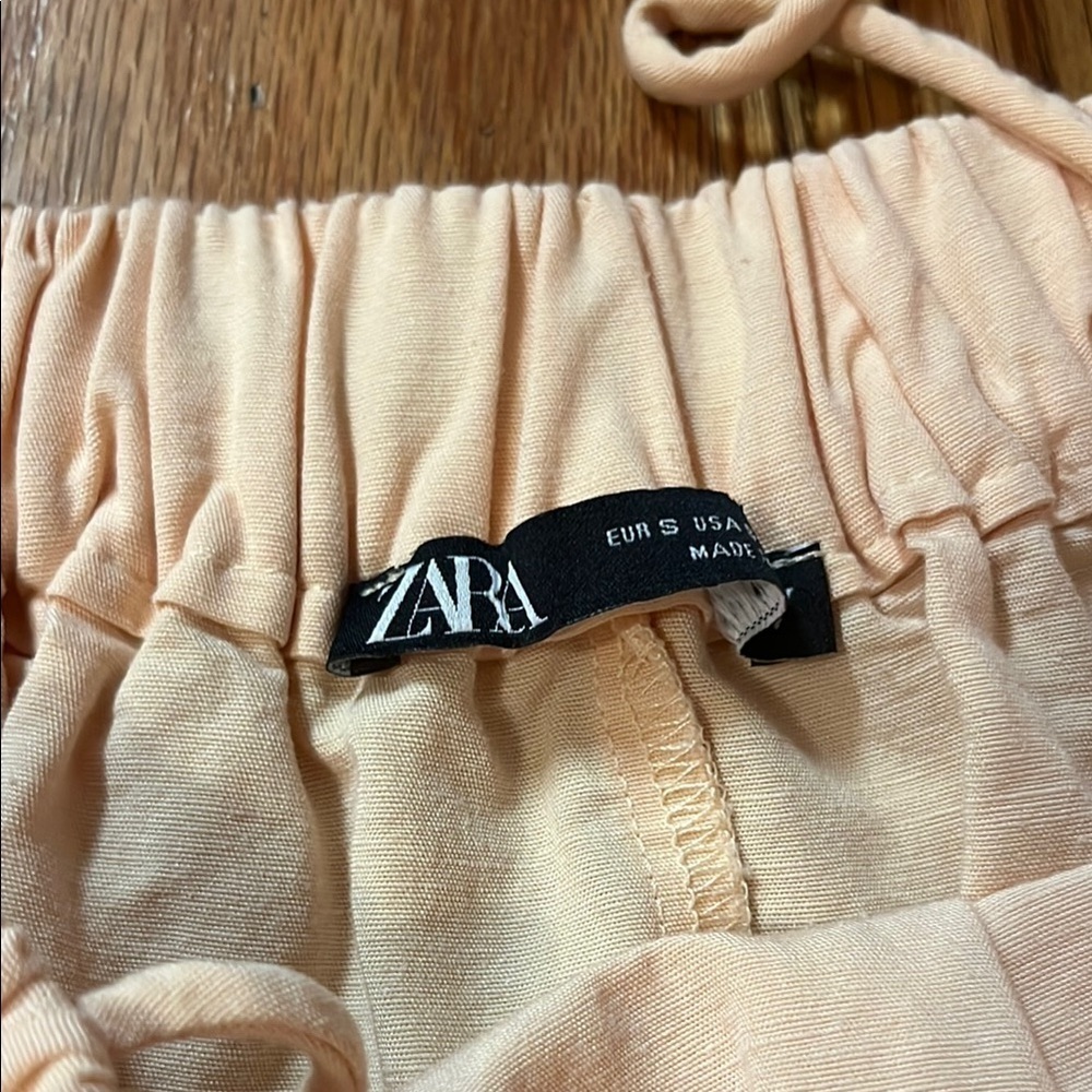Zara spaghetti strap linen peach colored dress with pockets - Picture 3 of 3